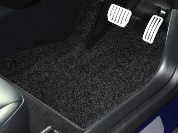Iveco Daily Van 2006-2009 Van Mats // Black Elite, Light Grey White Stitch Trim